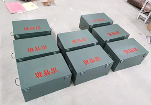 平和炸药箱和雷管箱一般是怎么存放的？